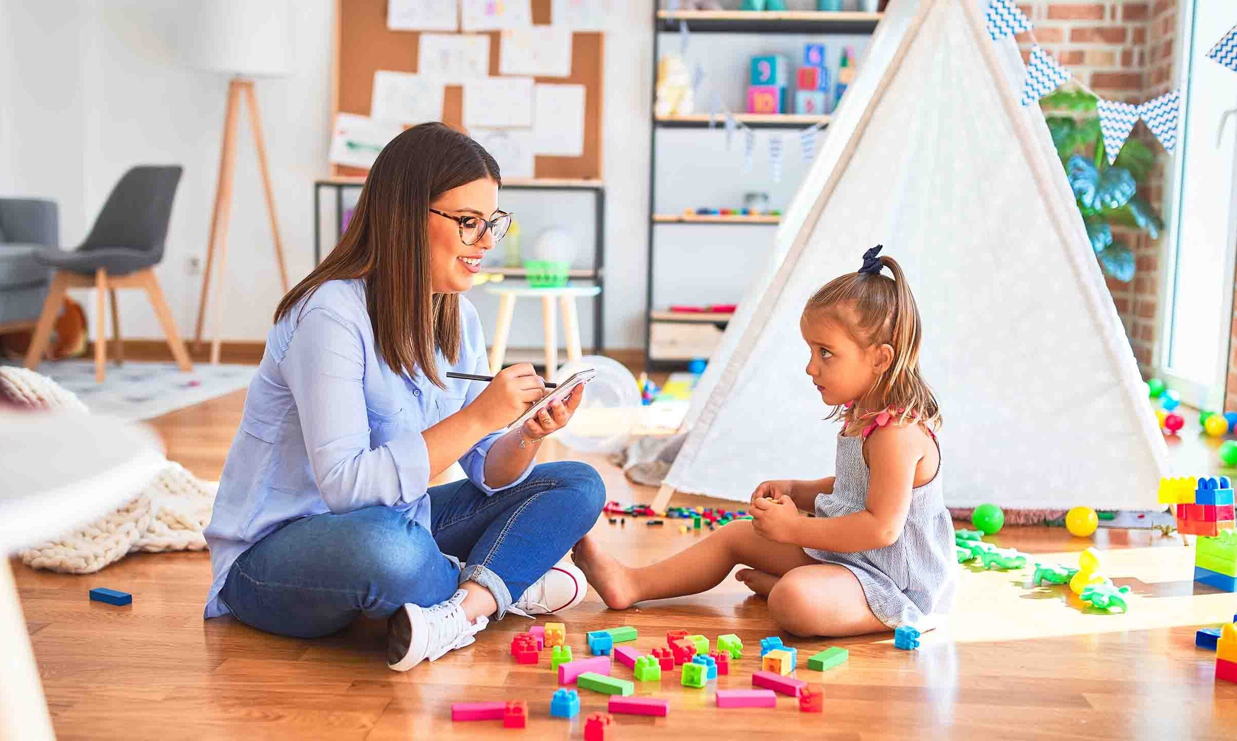 fachkraft-in-bayerischen-kindertageseinrichtungen